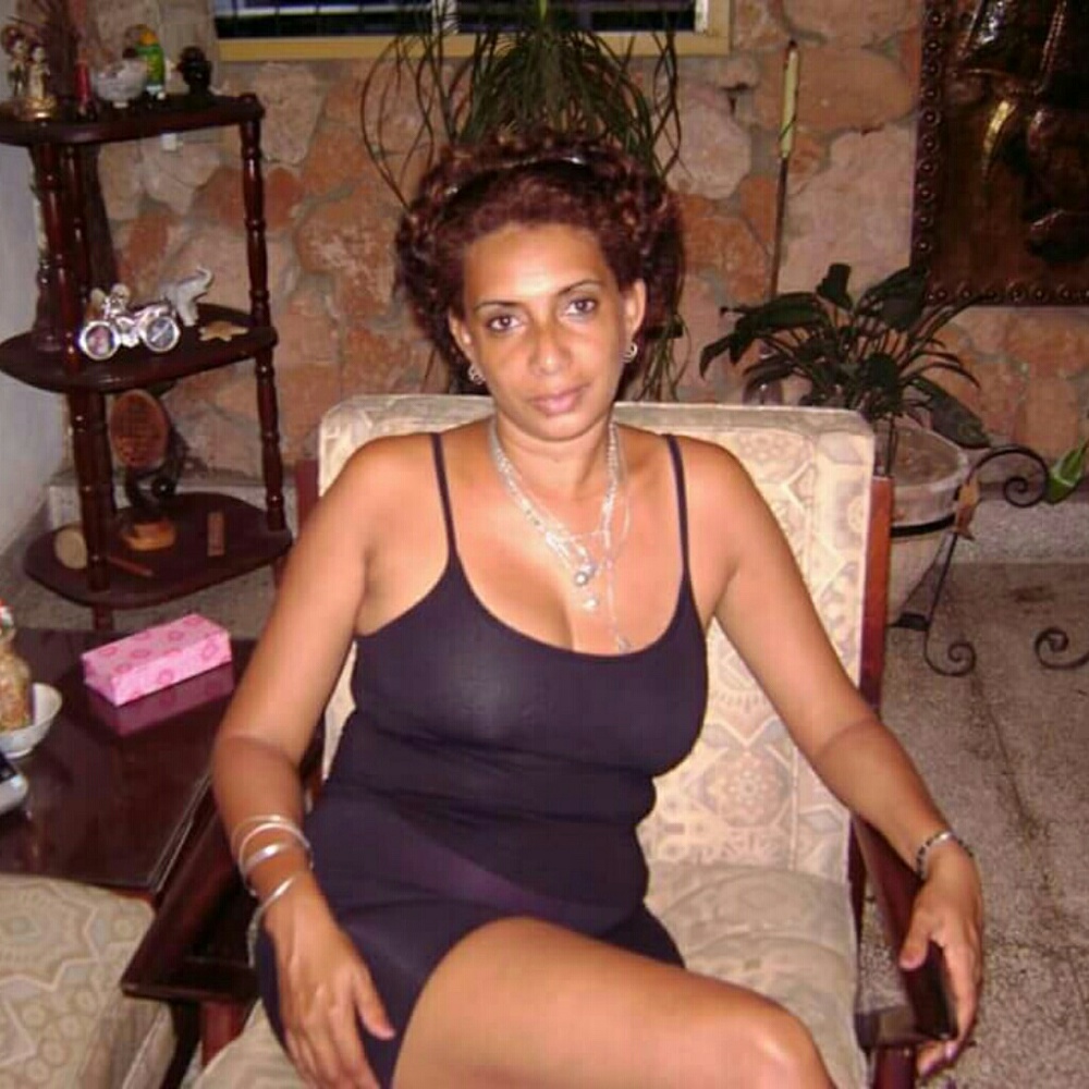 Meet your Posher, Ana rosa